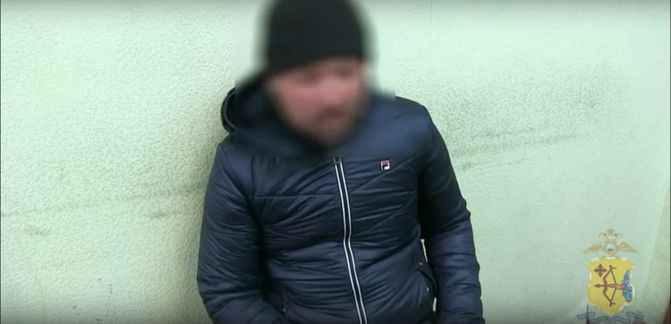 В Кировской области мужчина угнал машину друга и угодил в кювет