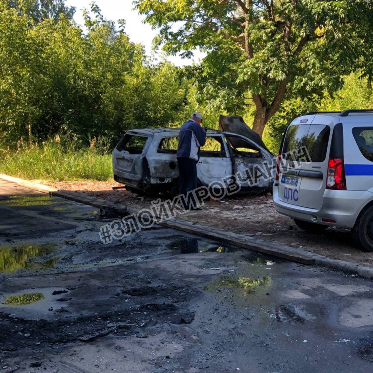 На улице Северо-Садовой в Кирове сгорел автомобиль