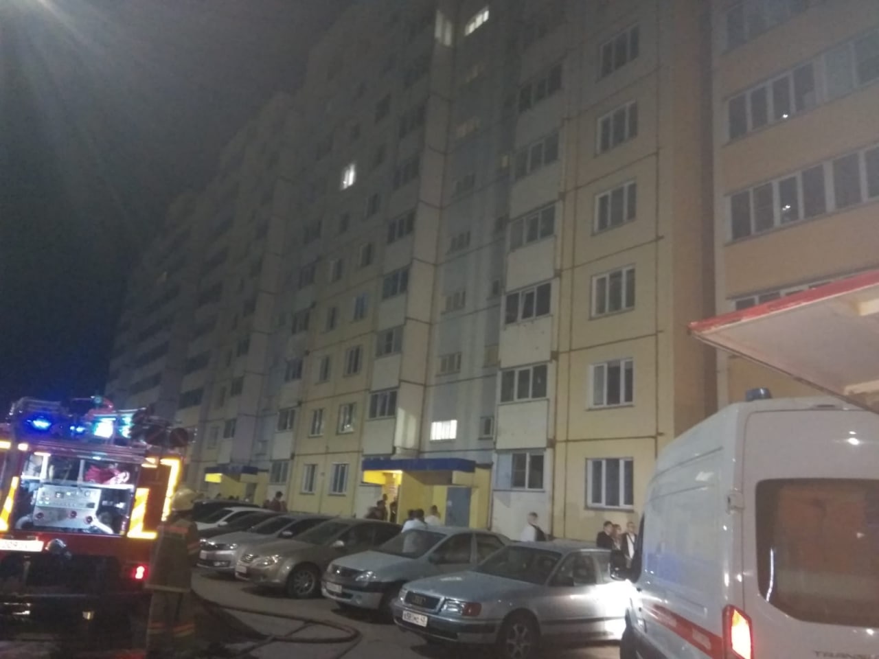 Эвакуация, ожоги и основные версии ЧП: известны подробности пожара на Заводской