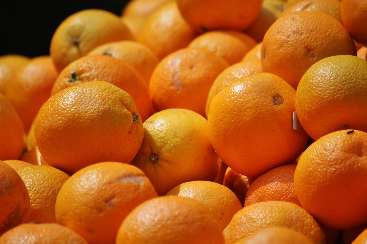 В Кирове обнаружили зараженные апельсины, но есть их можно