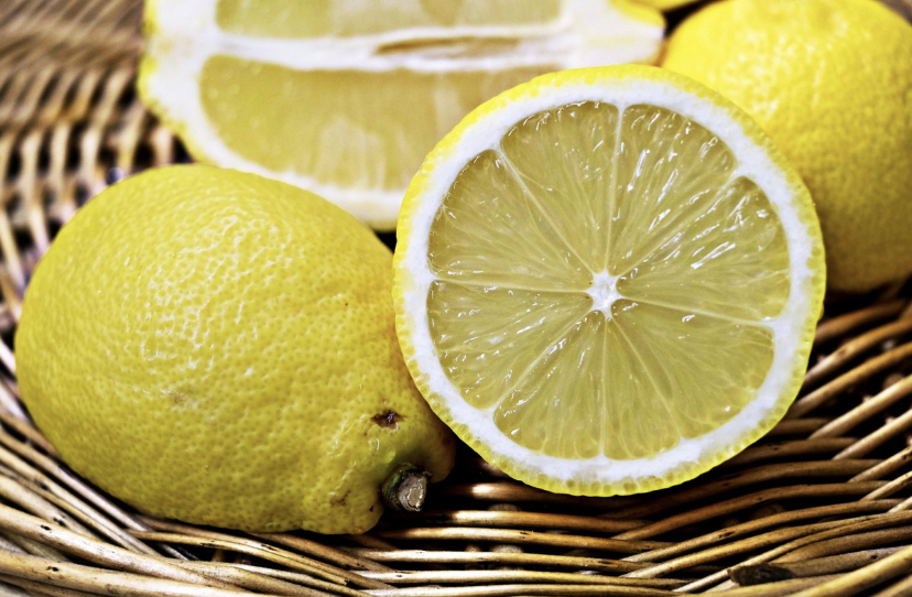 В Киров привезли 1,12 тонн зараженных лимонов с насекомыми внутри 
