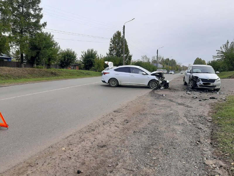 В Кирове от столкновения двух иномарок пострадали два человека