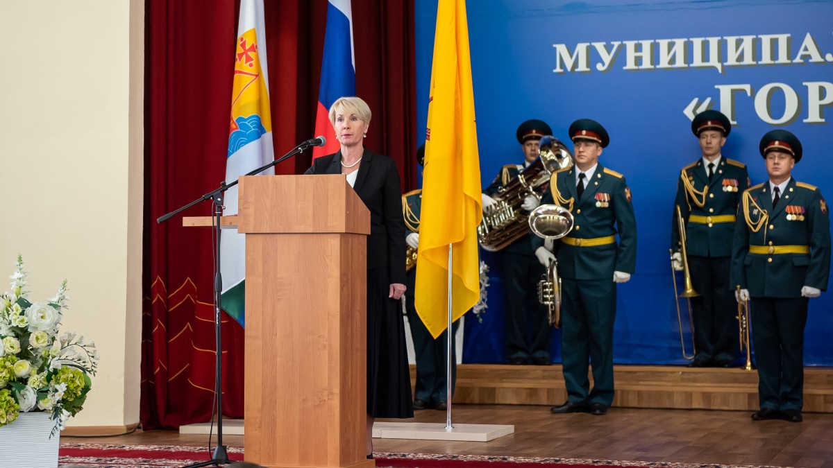 Елена Ковалева официально вступила в должность главы города Кирова