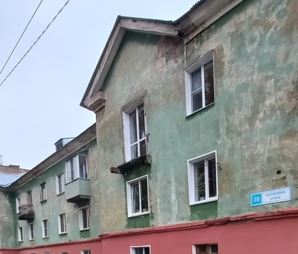 В Кирово-Чепецке при обрушении балкона едва не пострадал ребенок