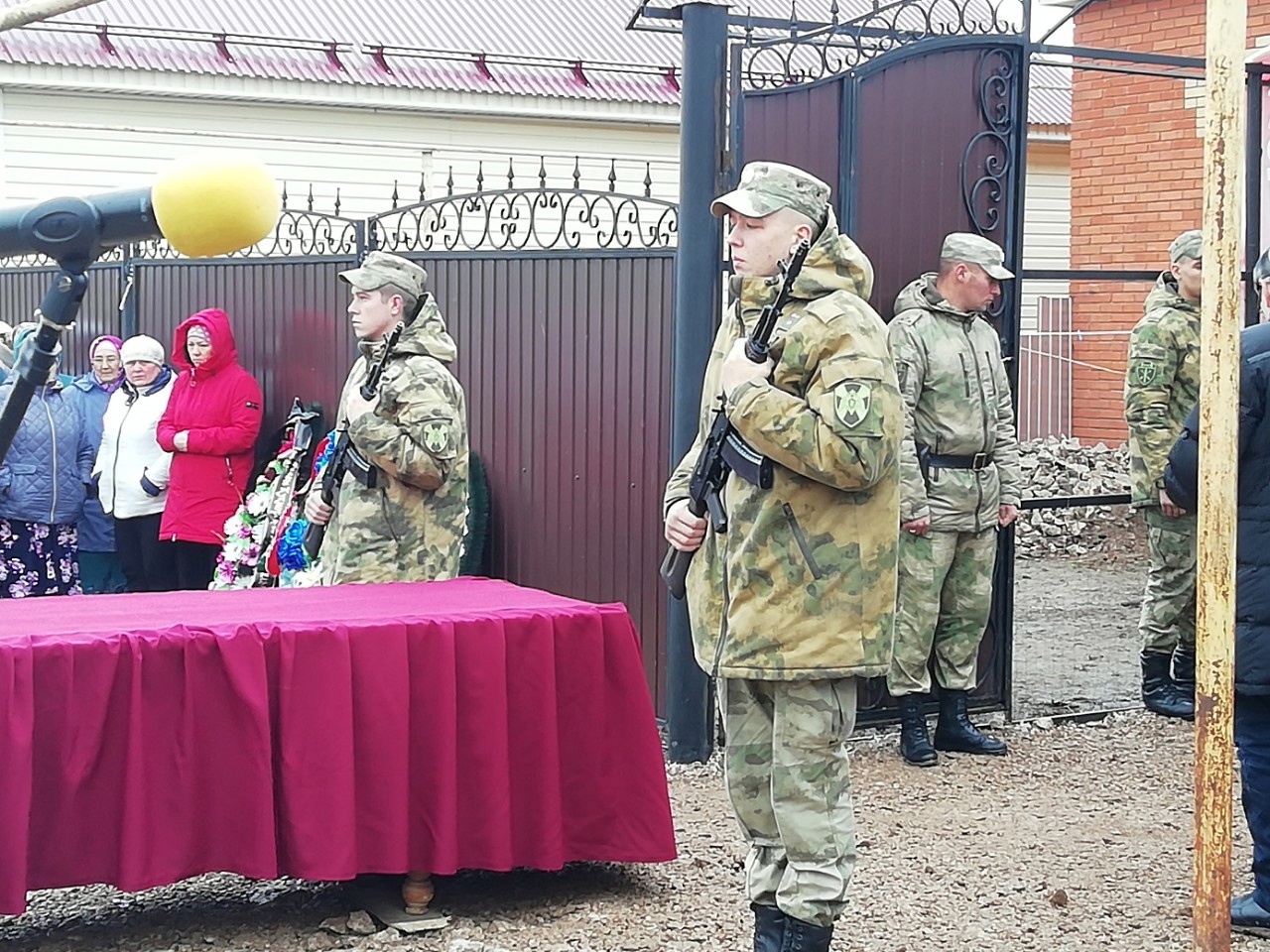 В Вятскополянском районе простились с погибшим солдатом
