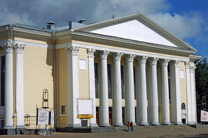 Для сохранения Кировского драмтеатра потратят более 47 миллионов рублей