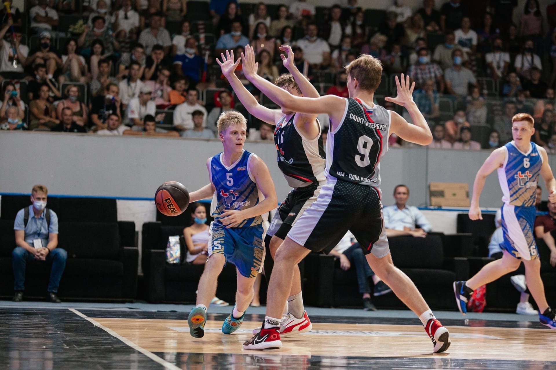 В Кировской области стартовал новый сезон Школьной баскетбольной лиги «КЭС-БАСКЕТ»