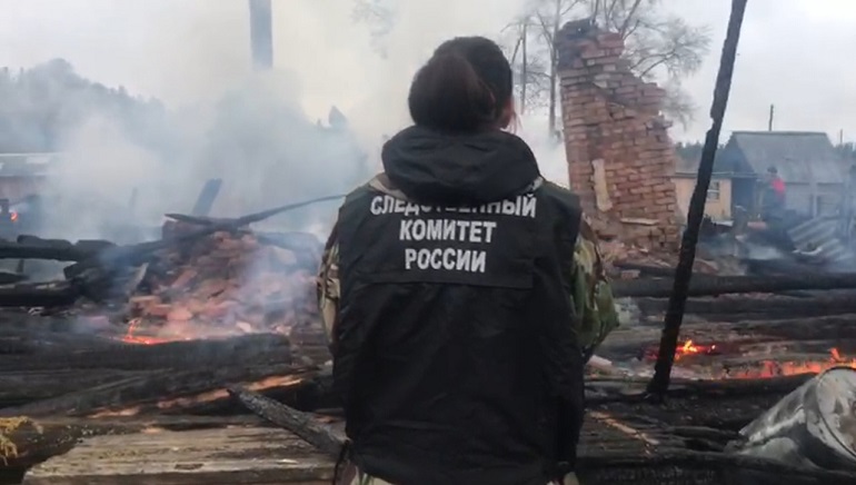 В Кировской области огонь унес жизни двух человек