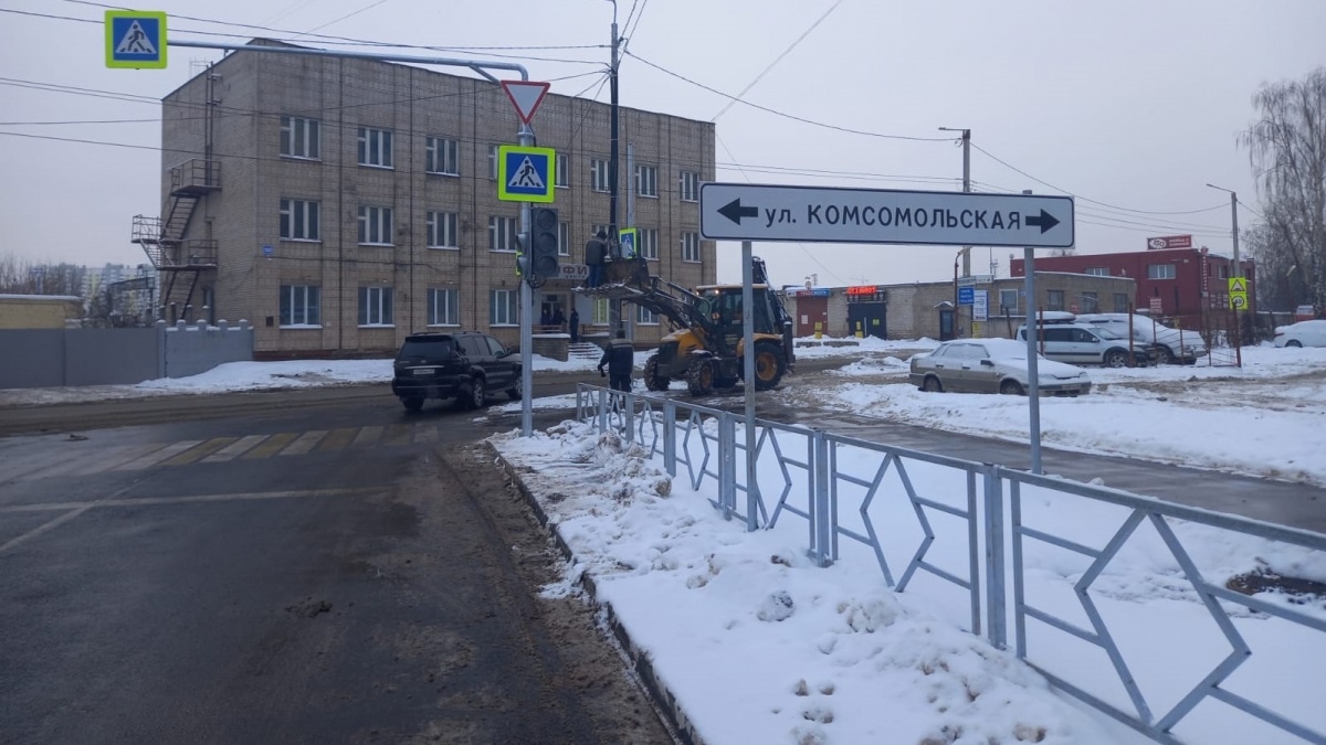 После жалоб кировчан на улице Сурикова перенастроят работу новых светофоров