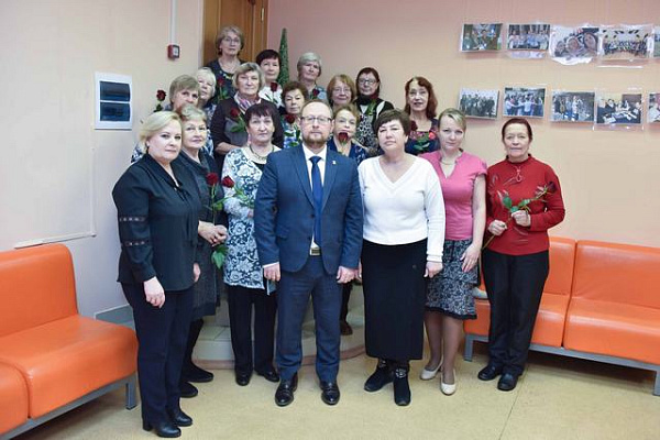 «Газпром межрегионгаз Киров» поздравил представительниц центра местной активности