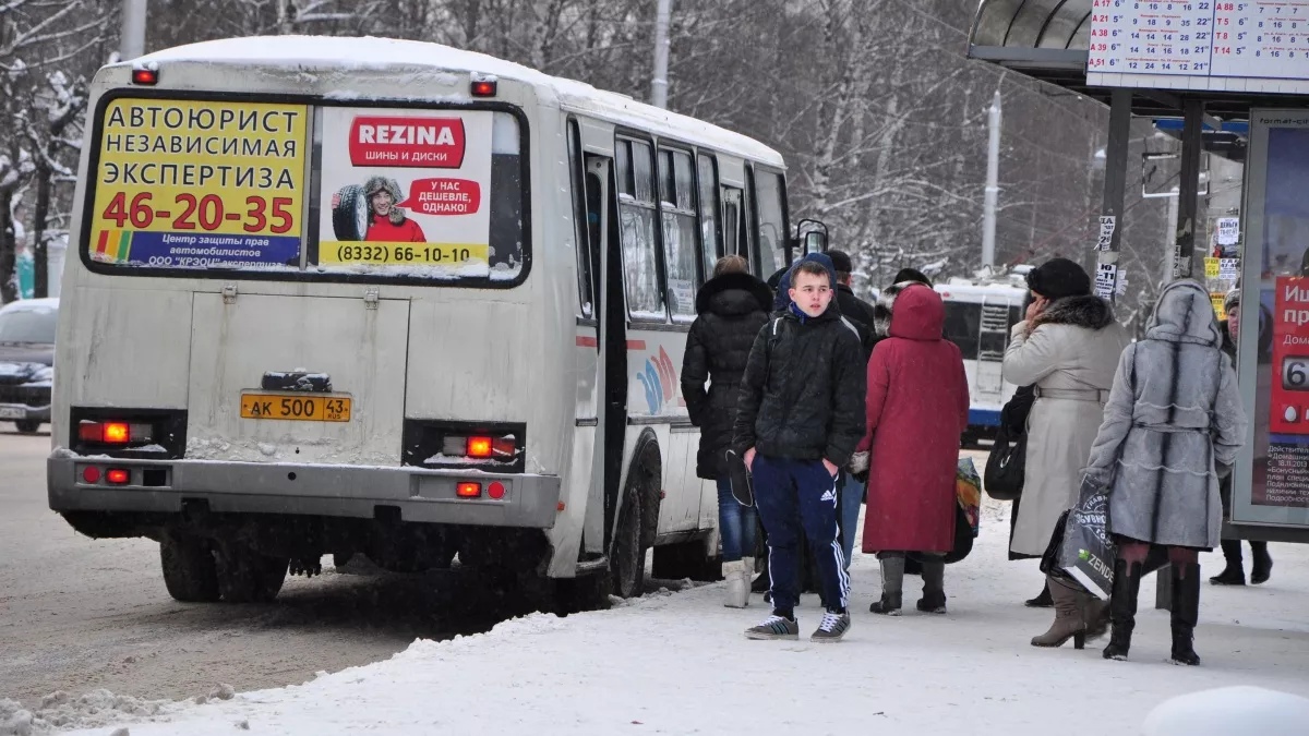 Жители Кирова пожаловались на плохую работу маршрута №33: что об этом сказали в мэрии