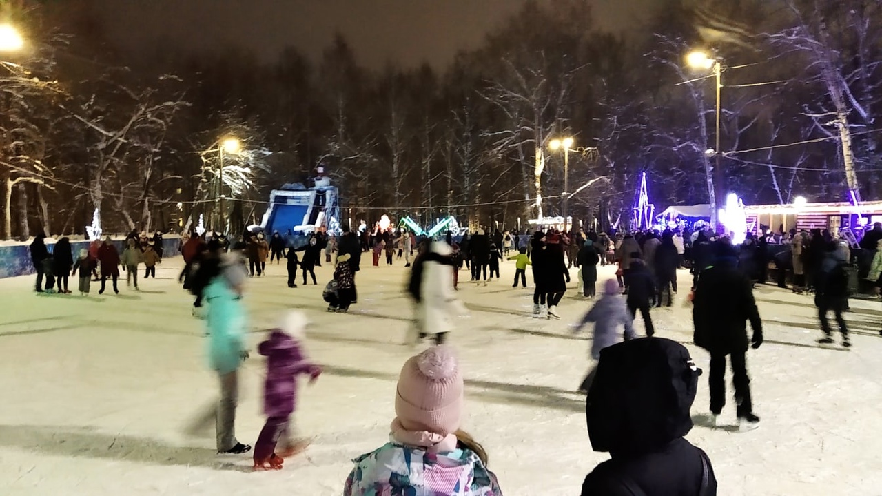 Зимние забавы: список адресов и режим работы катков в Кирове