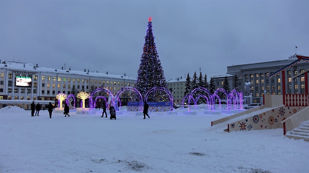 Кировчан приглашают на торжественное открытие новогоднего городка на Театральной площади 