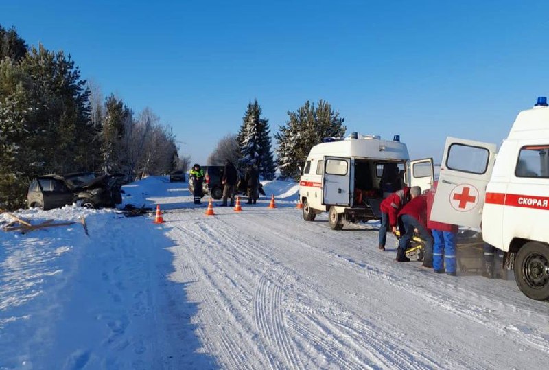 В Кировской области из-за столкновения двух внедорожников пострадали шесть человек