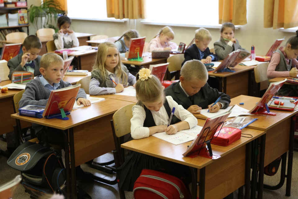 В 2023 году в школы Кировской области придут 22 земских учителя