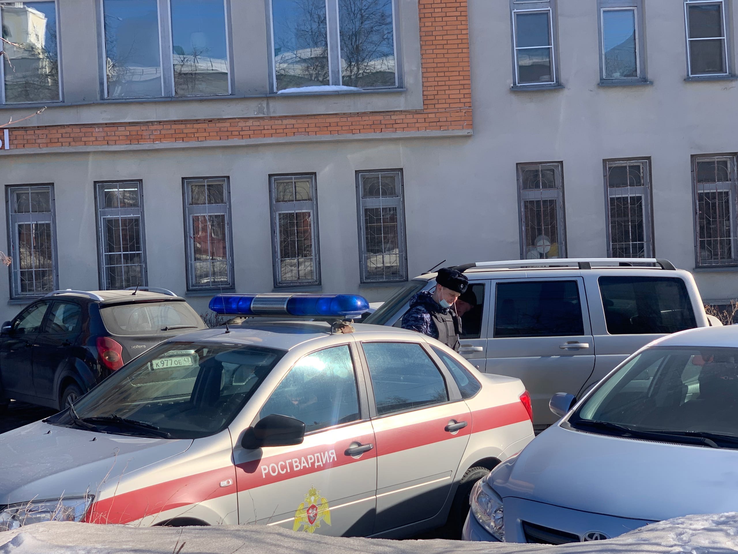 В Кирове буйную посетительницу почты на Ленина доставили в отдел полиции