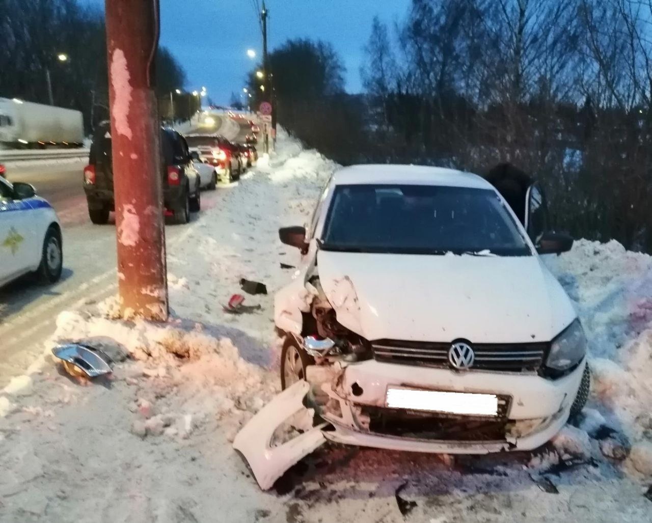 ДТП на улице Производственной: в Кирове столкнулись три машины