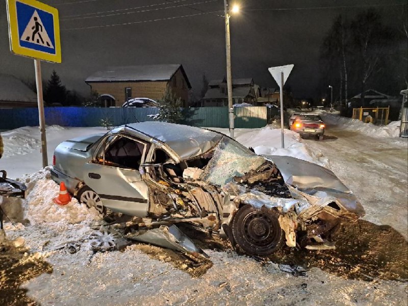 Появились подробности и фото с места страшной аварии на Московской в Кирове