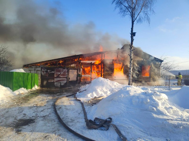  В Кировской области огонь уничтожил жилой дом
