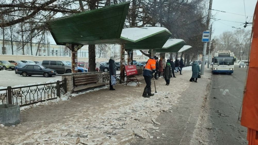 С начала года в администрацию Кирова поступило 550 жалоб на плохую уборку улиц