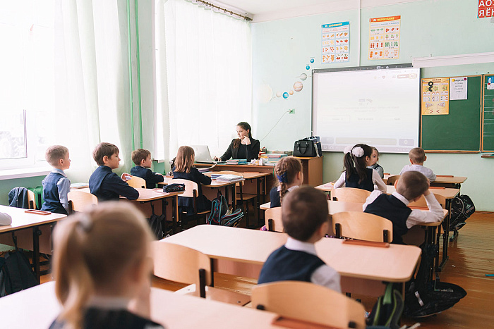 Кировские студенты могут получить миллион рублей, став учителями