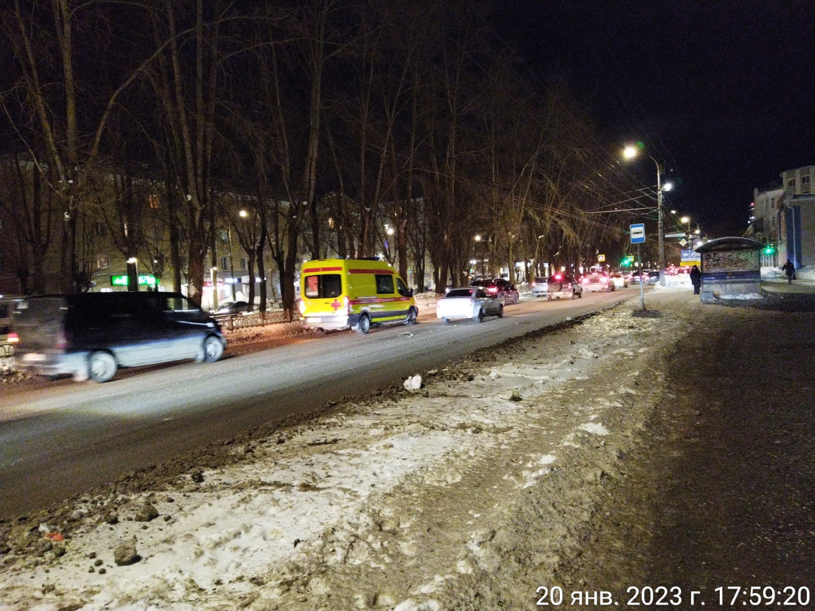 В Кирове почти на полмесяца ограничат проезд транспорта по двум улицам города