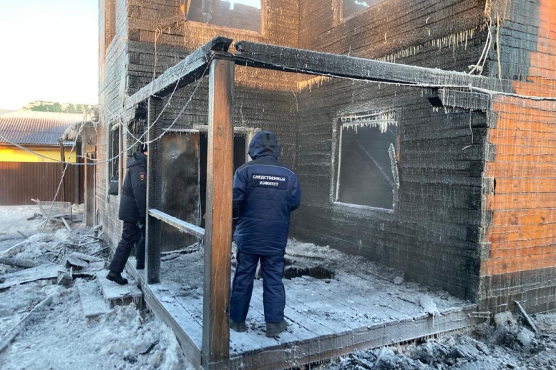 Два обгоревших трупа нашли на пепелище в Кировской области