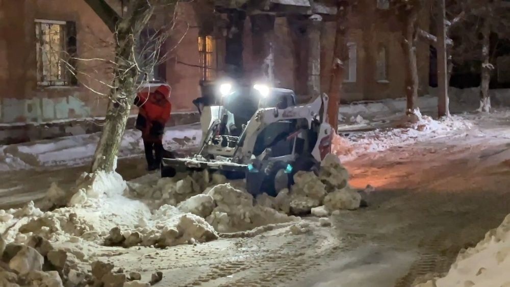 С каких улиц Кирова вывезут снег в ночь с 10 на 11 февраля: новый список адресов