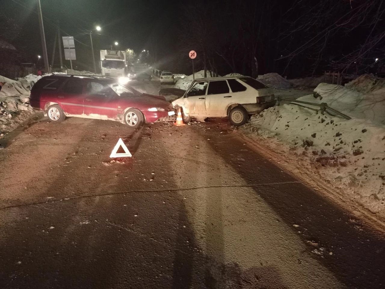 ДТП с нетрезвым водителем: в Кирове столкнулись две легковушки 