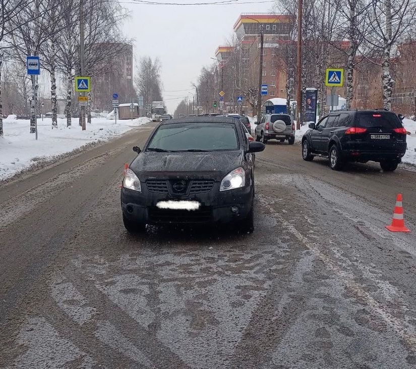 В Кирове три ребенка попали под колеса кроссовера: ГИБДД проводит проверку