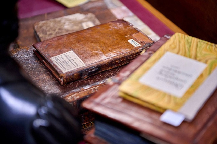 В Герценке оцифруют уникальные книги: самая старая из них издана в Лионе в 1521 году