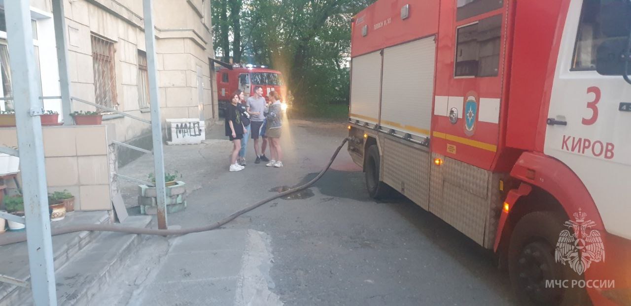 В Кирове произошел пожар в студенческом общежитии 