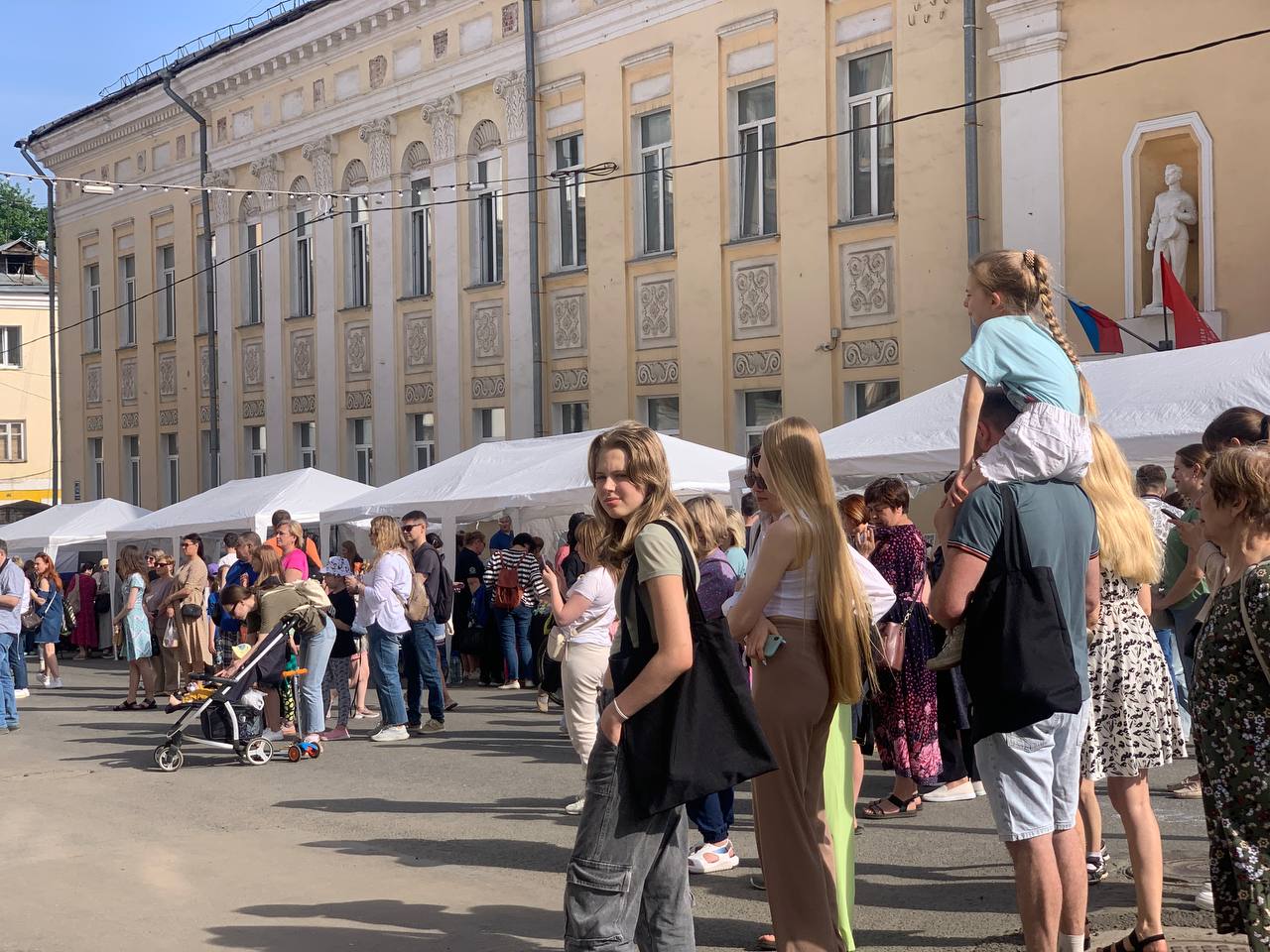 Фаер-шоу и чайные церемонии: кировчан приглашают на пешеходную Спасскую