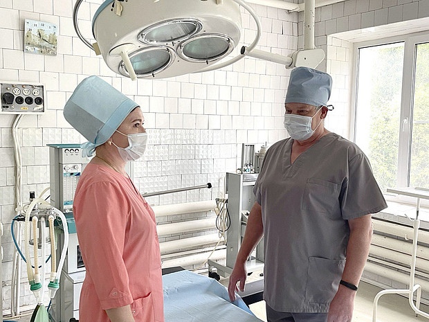 "Потеряла два литра крови": врачи из Кировской области спасли женщину с разрывом яичника