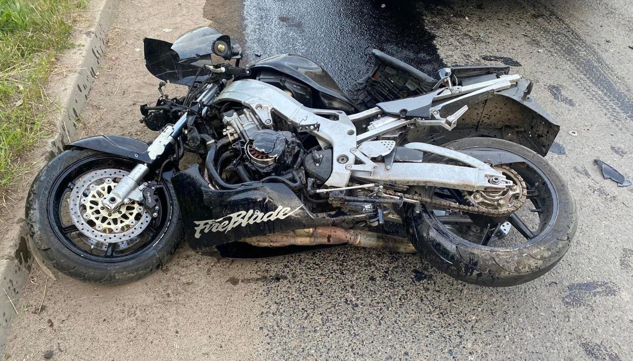В Кировской области насмерть разбился мотоциклист