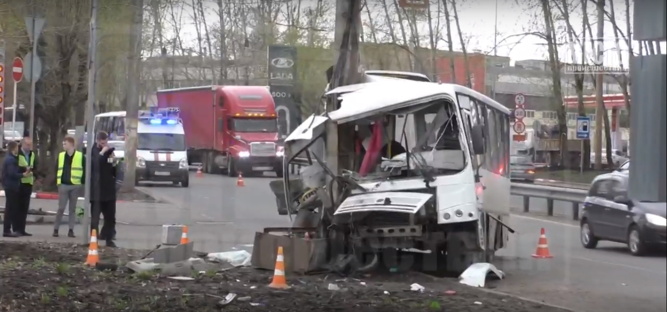 29 пострадавших, переломы черепа и челюсти: идет расследование ДТП с автобусом в Кирове
