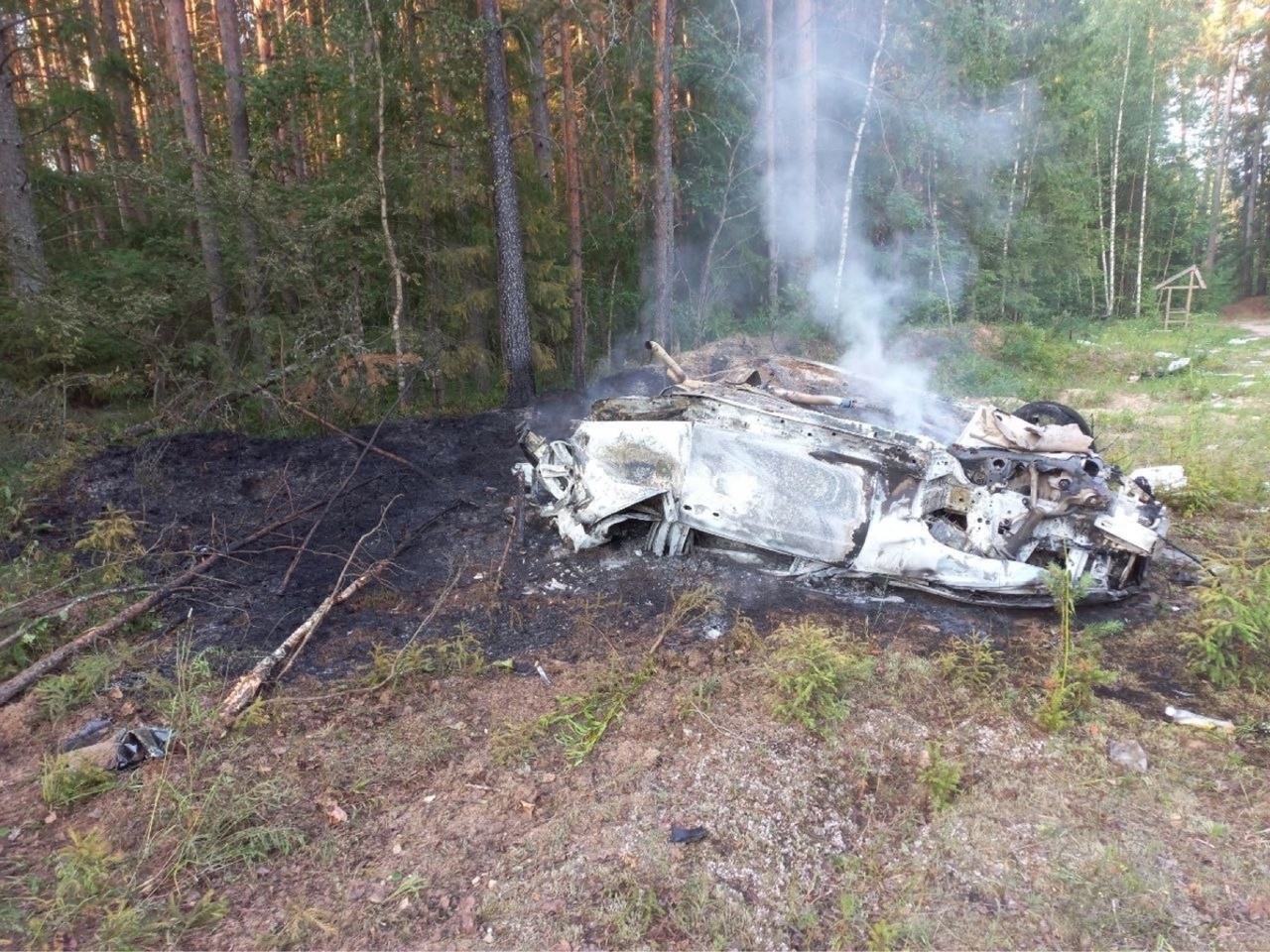 Четыре тела в сгоревшем BMW: прокуратура расследует ДТП в Кировской области