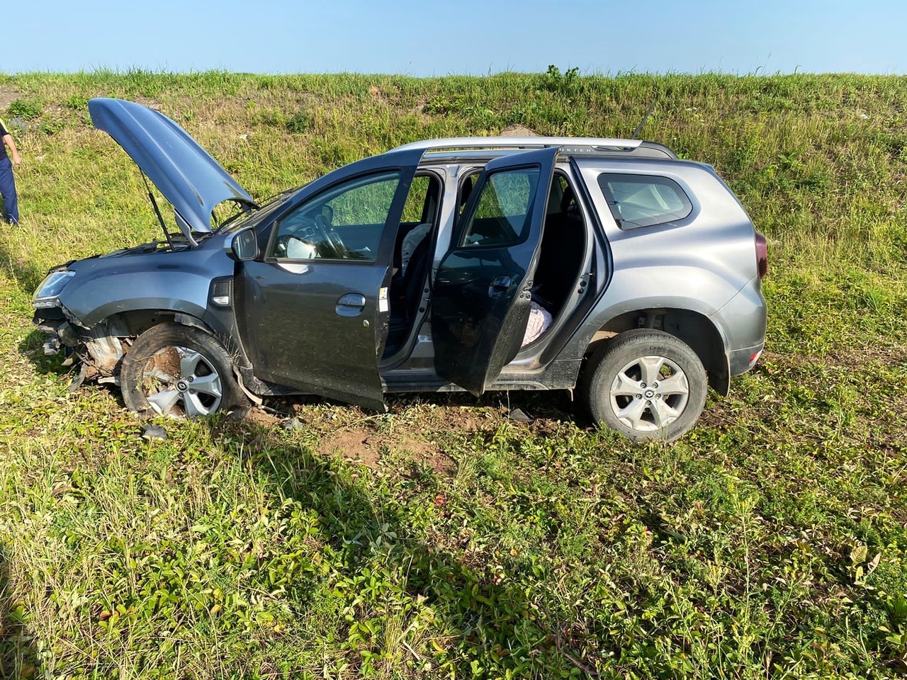  В Кировской области столкнулись Renault и Kia: ГИБДД ищет очевидцев аварии