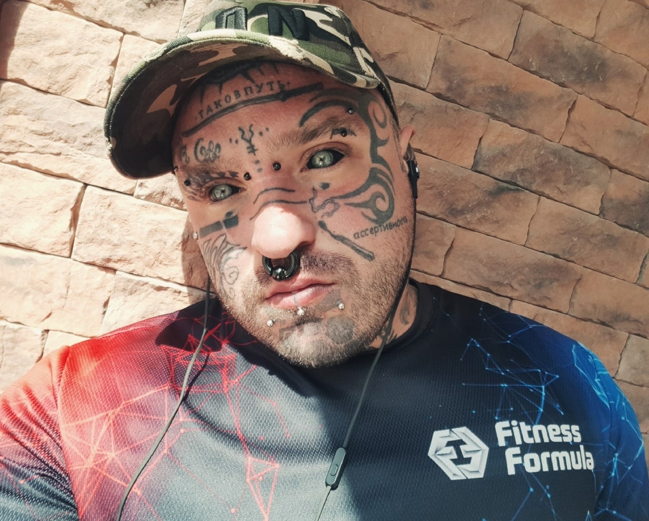 "Зековских тату на мне нет": переехавший в Чепецк спортсмен о черных белках глаз и отказе от сахара