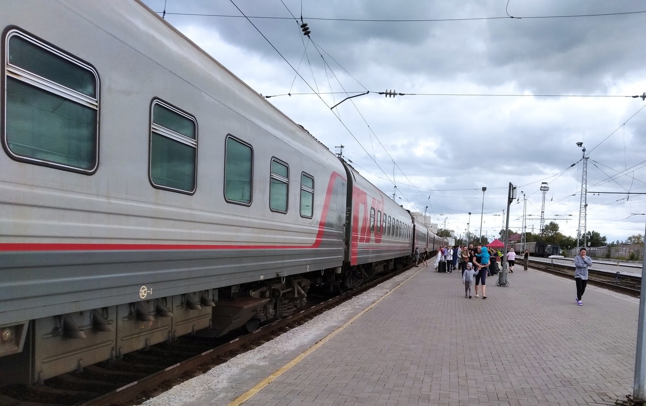 В Кировской области ребенок попал под поезд