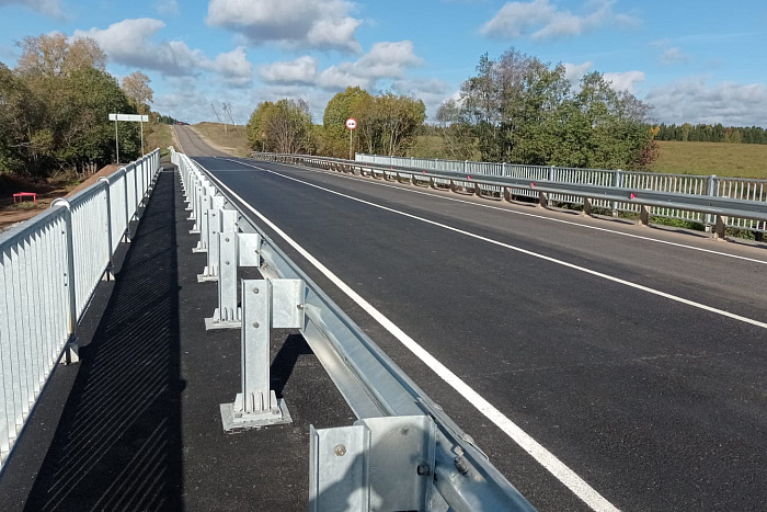 В Кировской области приняли в эксплуатацию мосты через реки Ворсик и Быстрица