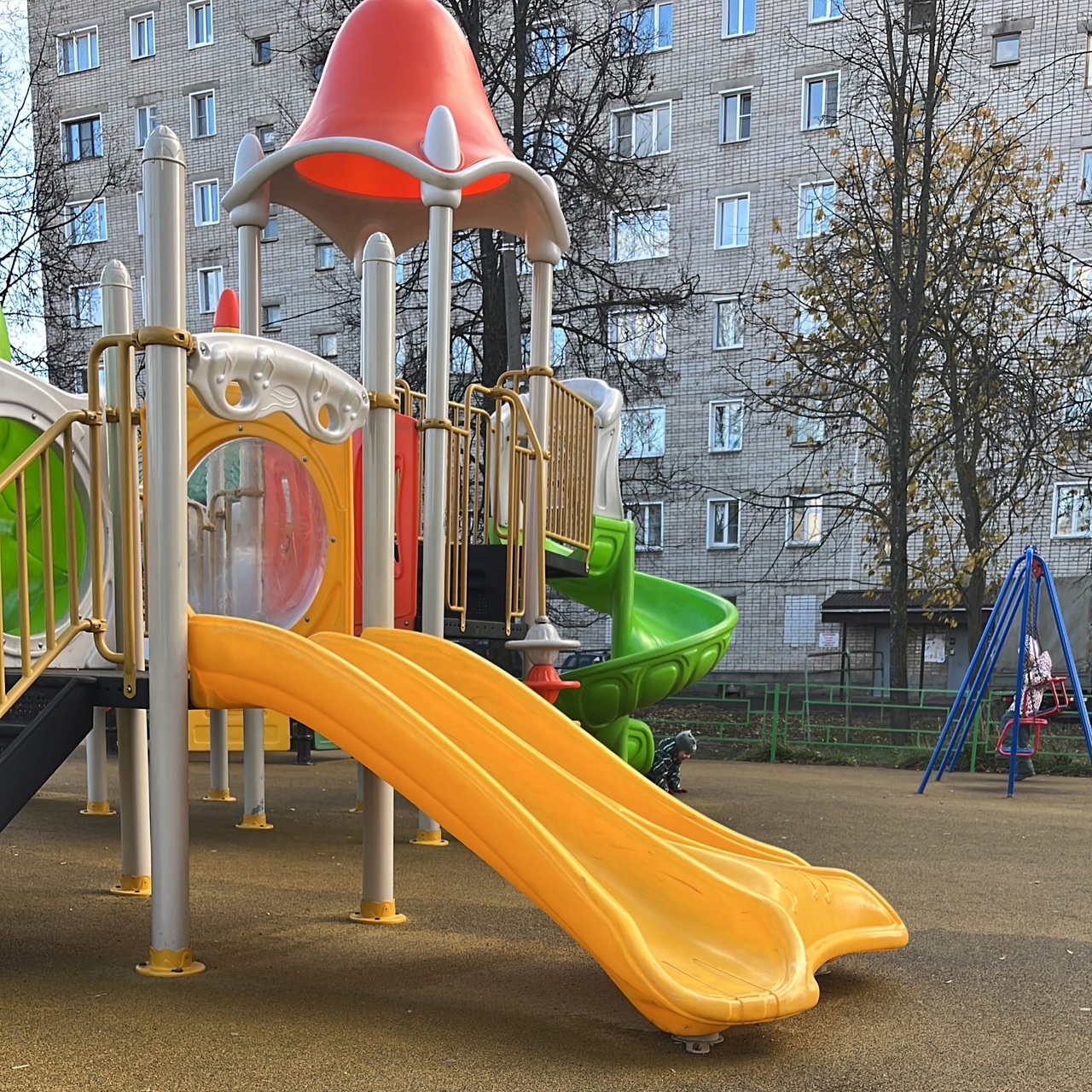 Мэрия требует снести шесть детских площадок в Кирове