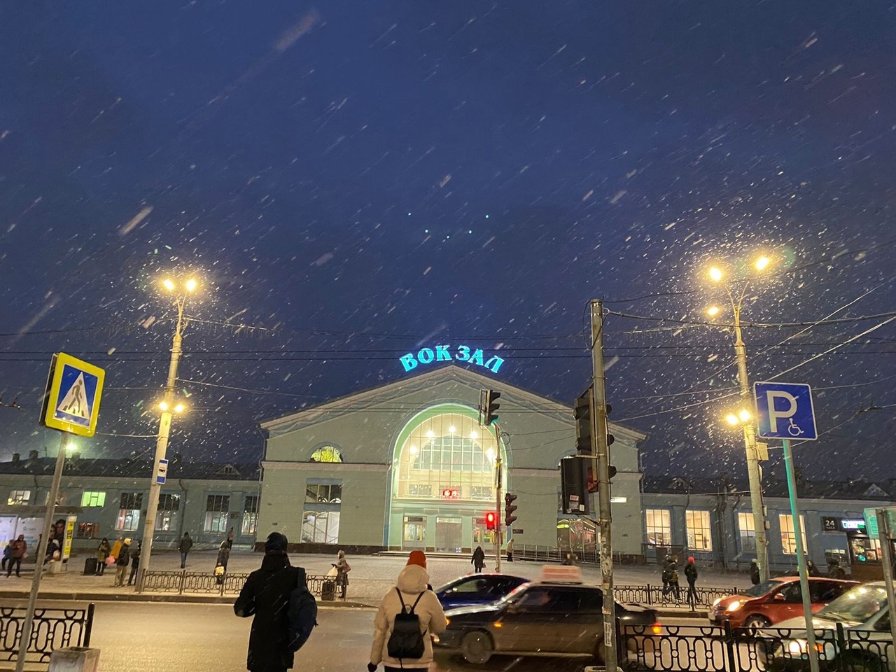 Известно, как украсят Привокзальную площадь к Новому году в Кирове