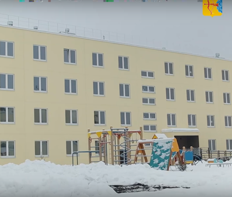 В Омутнинске построили три дома для переселенцев из аварийного жилья