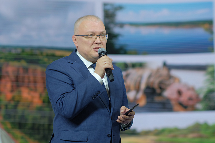 Губернатор Александр Соколов рассказал россиянам о регионе белой нефти и территории детства