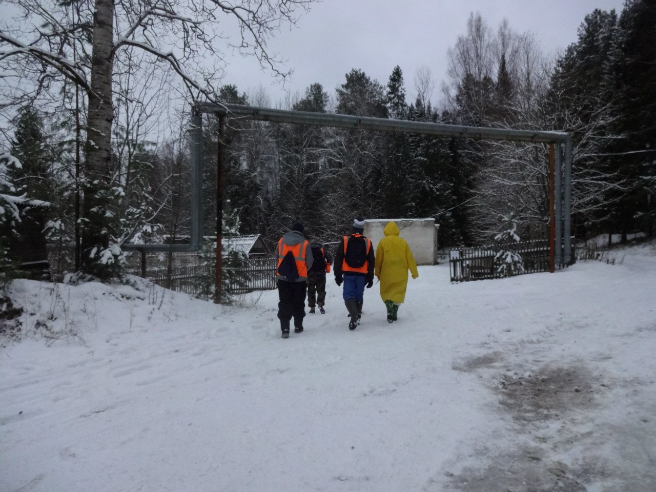Жители Кировской области вышли на поиски мальчика в желтых сланцах