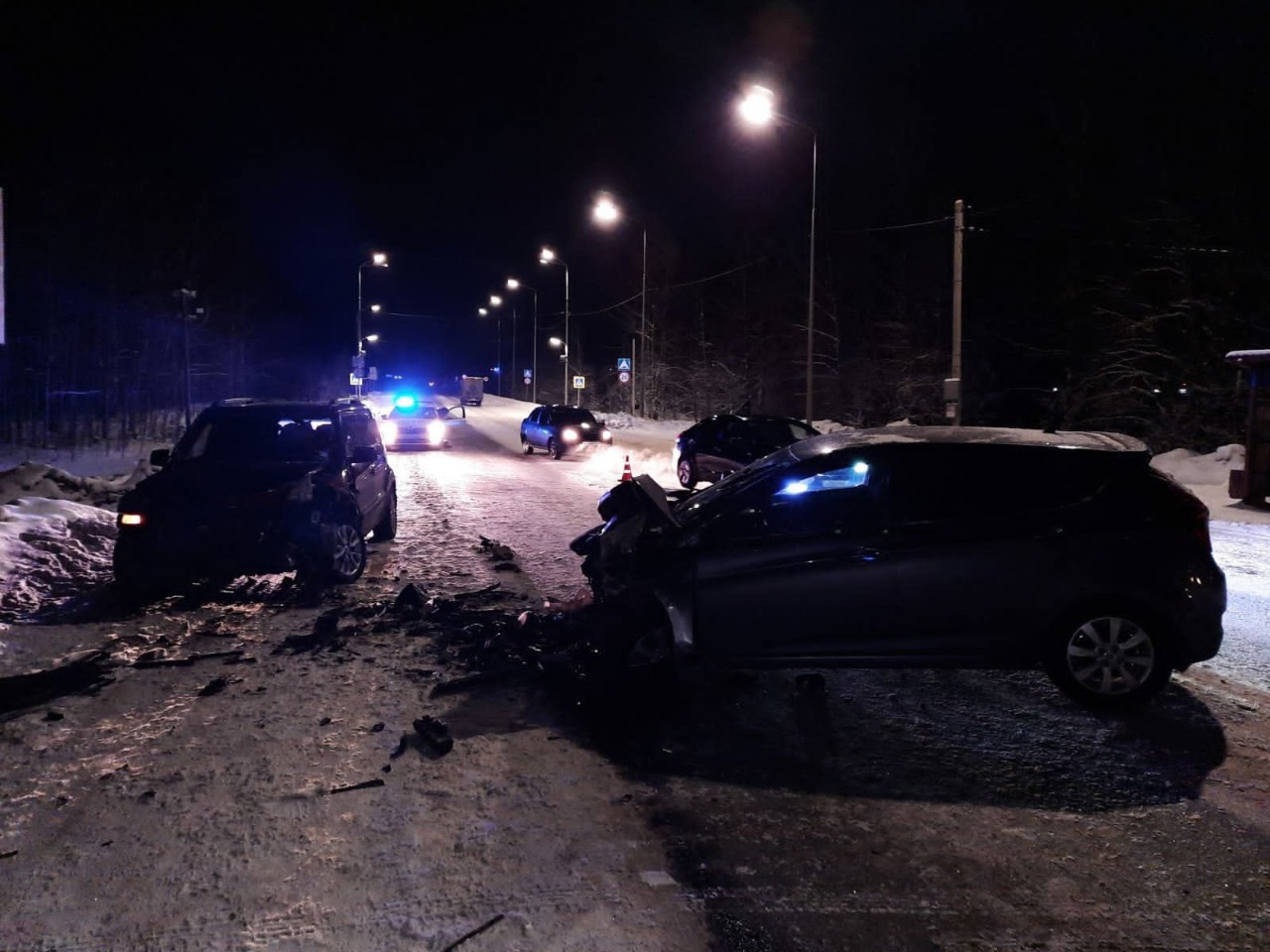 В Кировской области три человека пострадали в массовом ДТП на трассе