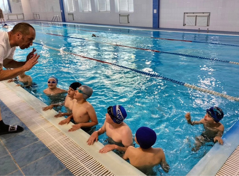 Спорт – это жизнь: кировских школьников начнут регулярно возить в бассейны 