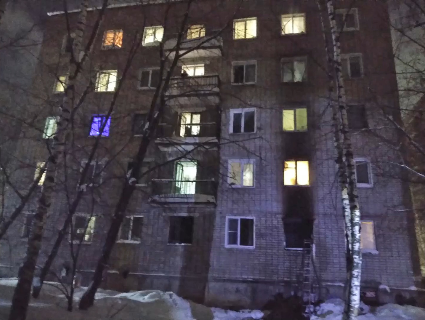 В Кирове из-за пожара эвакуировали пятиэтажный дом