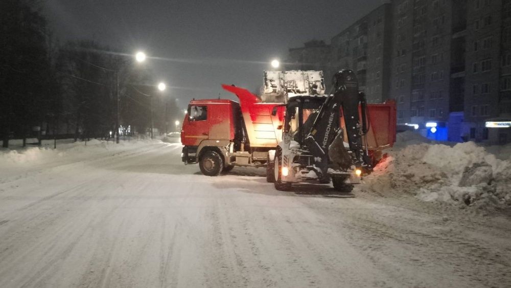 В ночь с 7 на 8 февраля в Кирове вывезут снег с 24 участков